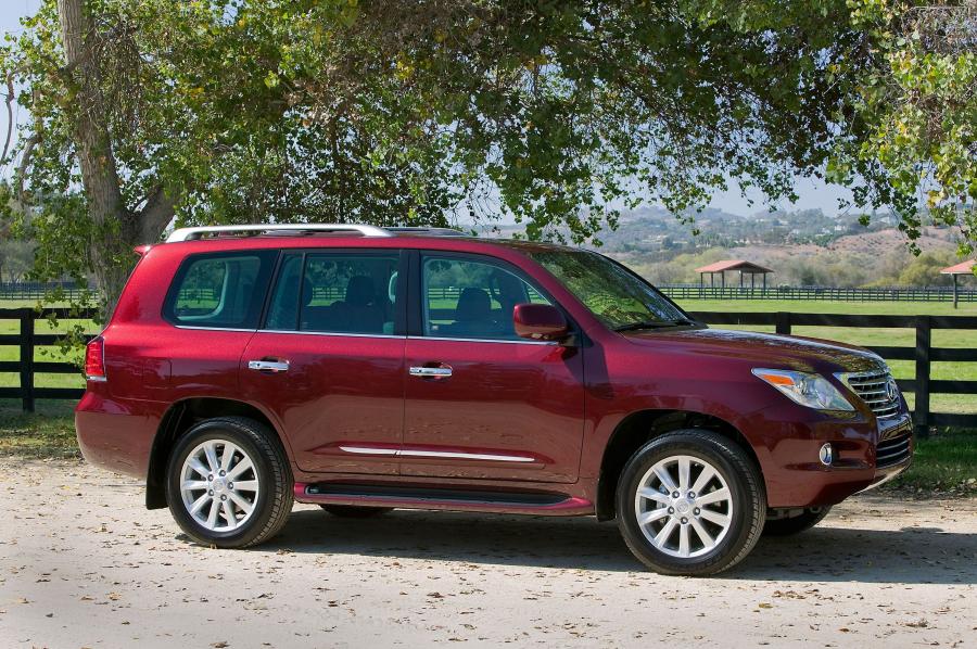  Lexus LX570 2008 года  (фото 201 из 221)